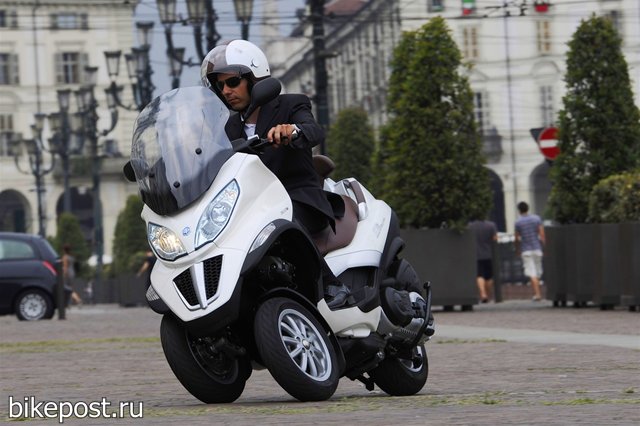 Скутер Piaggio mp3