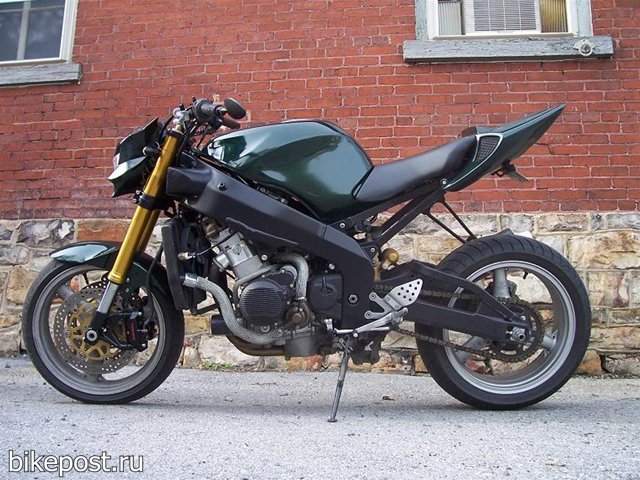 Honda CB 400 стритфайтер